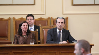Изслушват Орешарски в парламента в петък