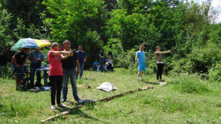 Ученици и учители в Кирково участваха в турнир по стрелба