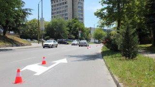 Слагат нови тротоари до училище в Благоевград