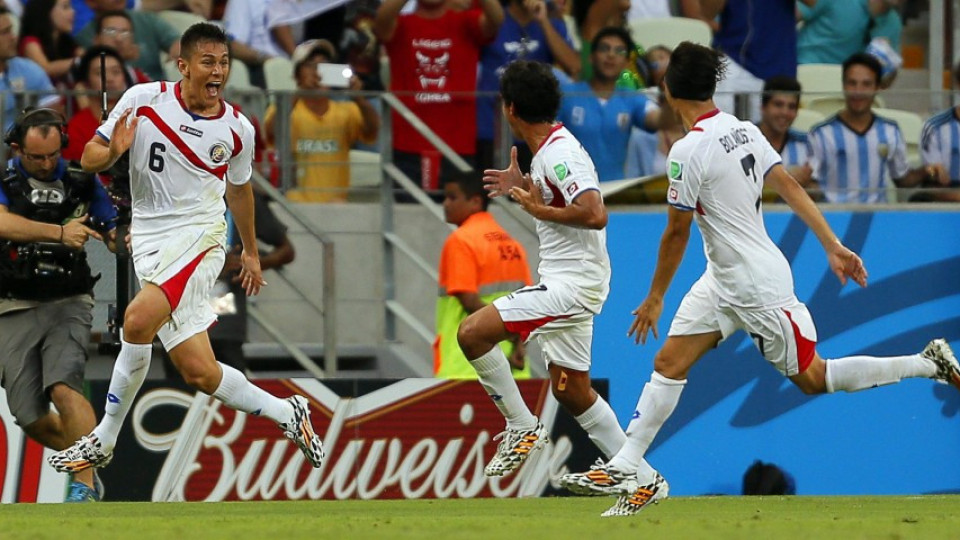 Коста Рика отмъкна победата под носа на фаворита Уругвай  | StandartNews.com
