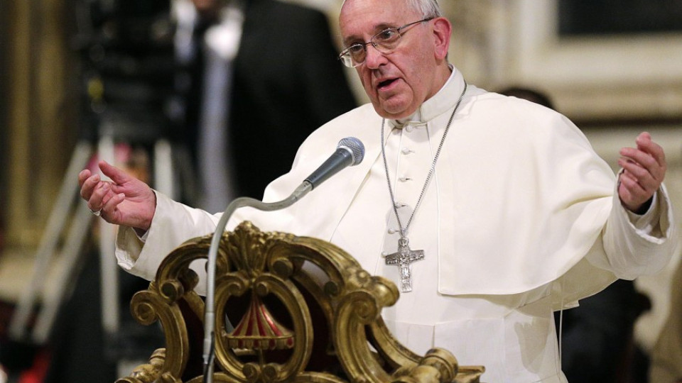 Папата оплаква уморена Европа | StandartNews.com
