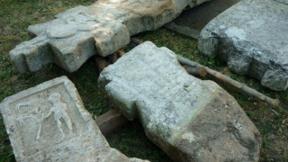Изложба на римски паметници до археологическия музей