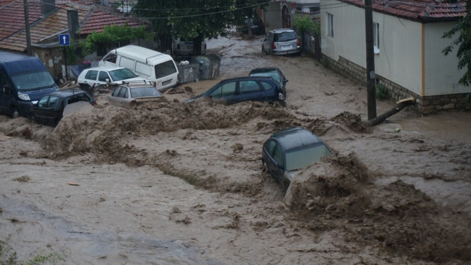 Предупреждават за нова приливна вълна в Добрич | StandartNews.com