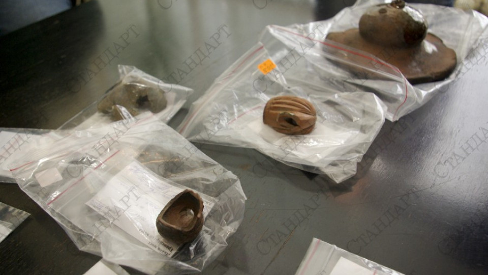 Археолозите на Лъвов мост намерили над 450 предмета | StandartNews.com