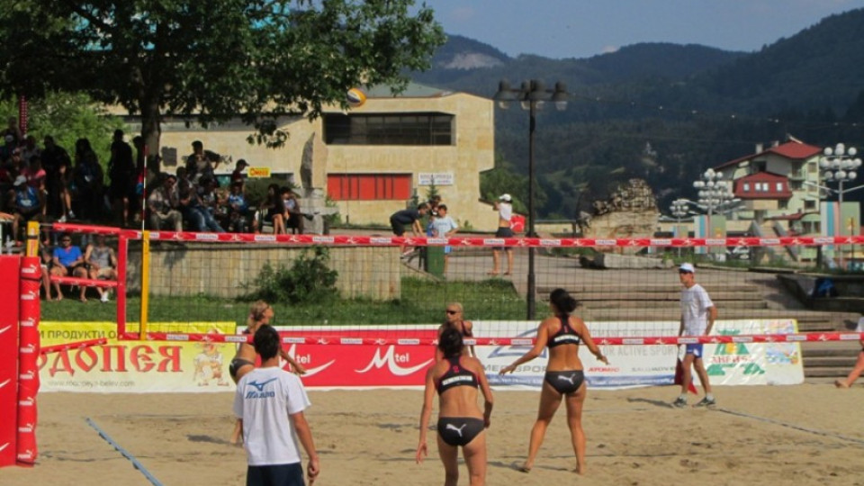 Смолян е домакин на третото издание на турнир по плажен волейбол | StandartNews.com