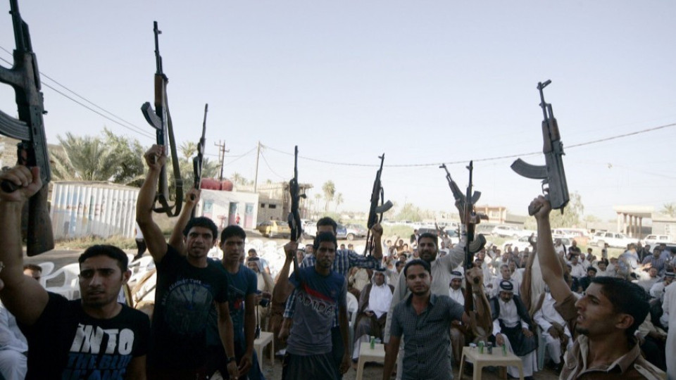Джихадистите в Ирак се сдобиха и с авиобаза | StandartNews.com