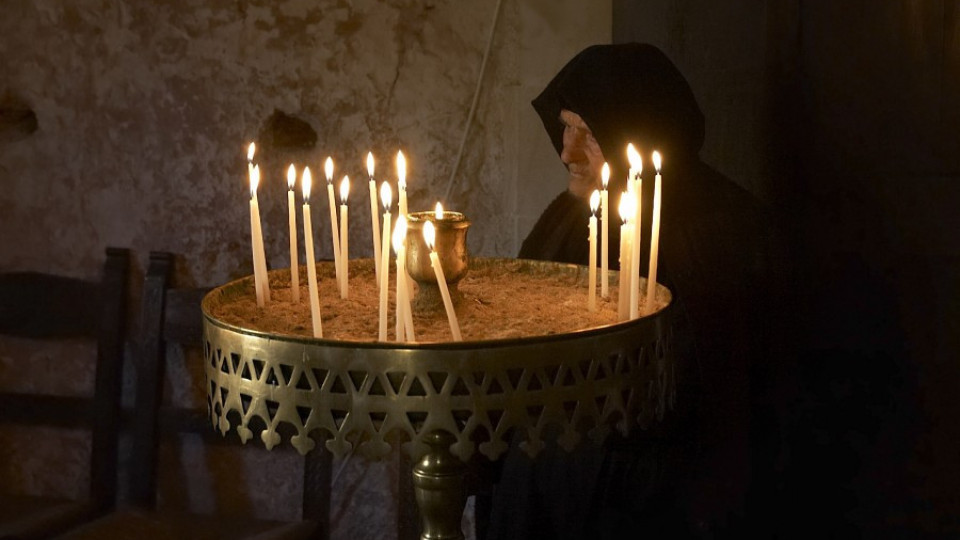 На Света Неделя – молебен за оцелелите във Варна | StandartNews.com