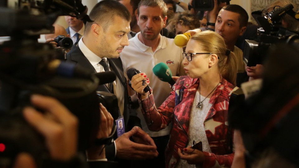 Консултациите в парламента - без "Атака", но с Бареков | StandartNews.com