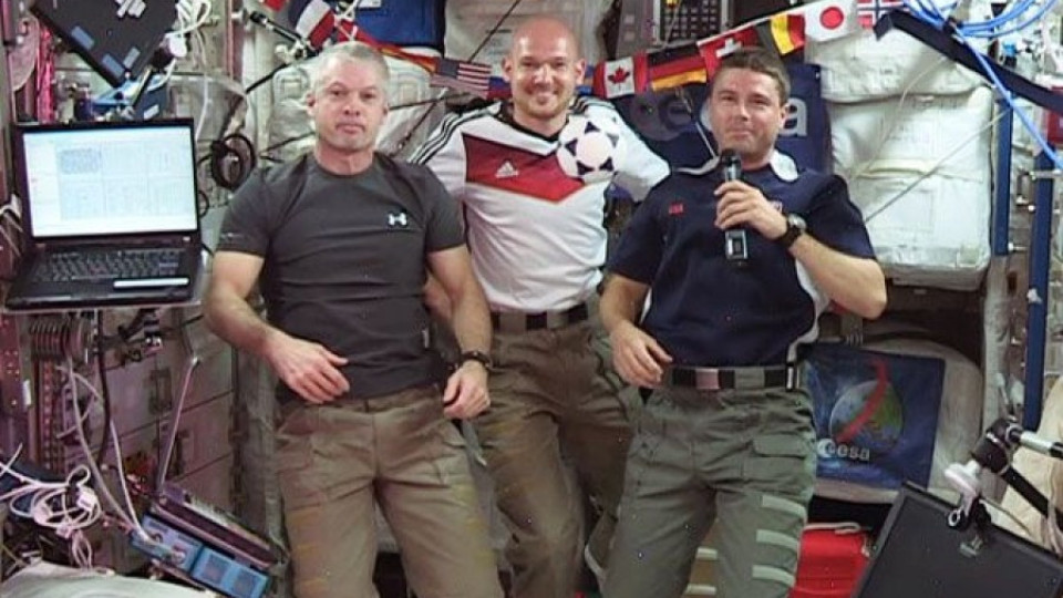 Астронавти лъснаха кубета | StandartNews.com