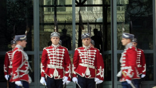 Партиите на консултации при президента