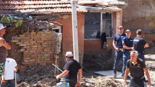 Събарят 15 незаконни къщи във Варна