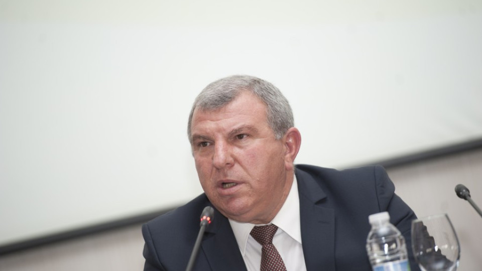 Греков иска оставка на шефовете на фонд "Земеделие" | StandartNews.com