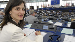 Мария Габриел е зам.-председател на групата на ЕНП