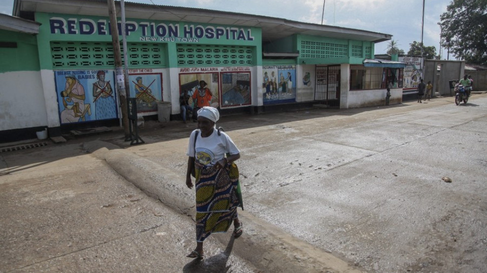 Западна Африка прие стратегия за борба с епидемията от Ебола | StandartNews.com