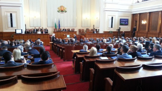 Циркът в парламента ще изпразни урните