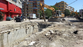 Обезопасяват и чистят ударно деретата във Варна