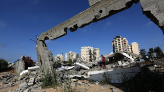 Израел продължава с бомбардировките на Газа