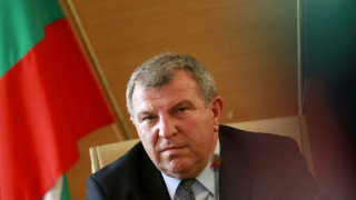 Орешарски опитва да реши скандала във фонд "Земеделие"