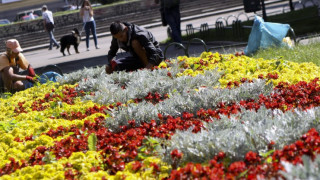 Предимно слънчево във вторник