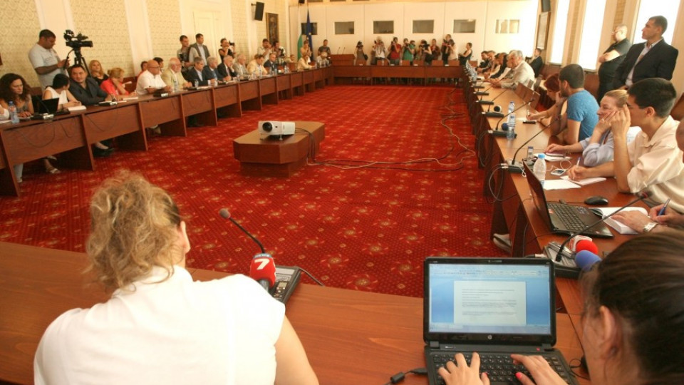 Синдикати, бизнес и опозиция искат финансова стабилност | StandartNews.com