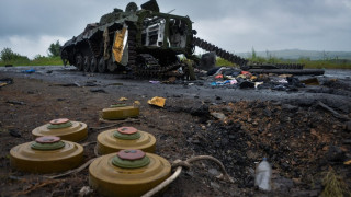 Опълченец се взриви под танк в Украйна