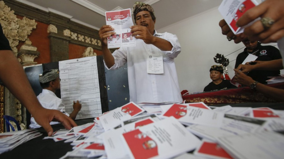 Индонезия избира президент | StandartNews.com