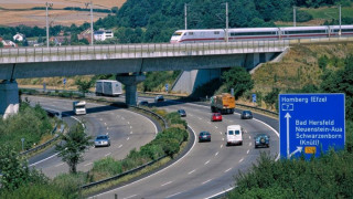 Германия въвежда пътни такси за чужденци