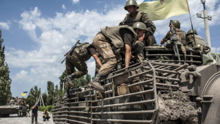 Украински снаряд уби хора в Русия