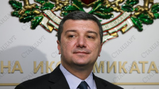Стойнев прави червен маратон