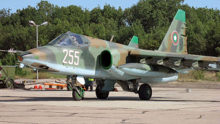 Русия свалила украински военен самолет (ВИДЕО)