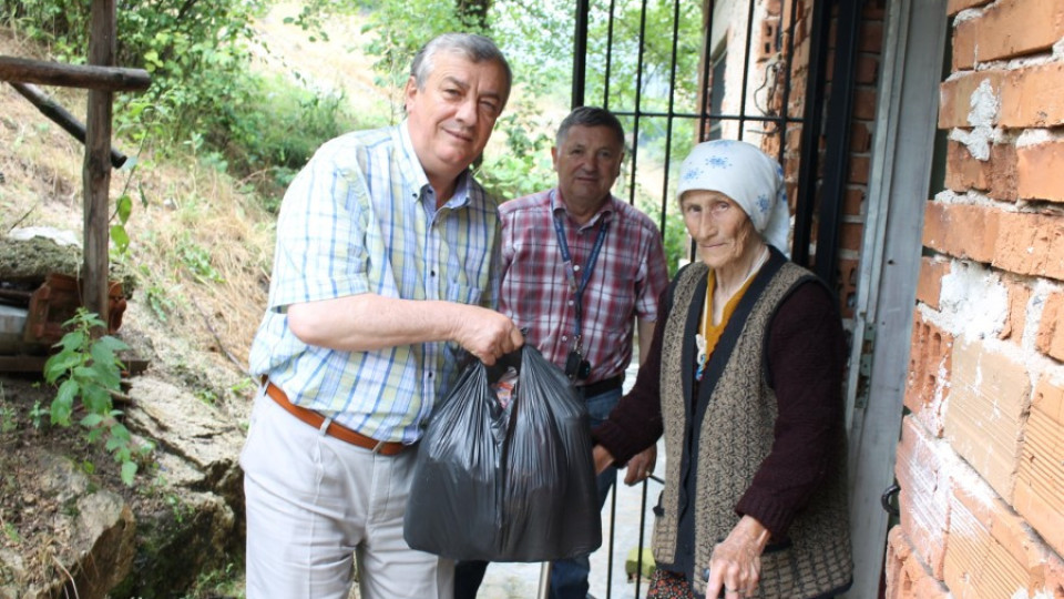 Раздадоха храни на социалнослаби и инвалиди в Ардинско за Рамазана | StandartNews.com