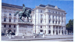 Семейният бизнес се поверява на мениджъри