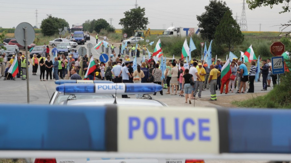 Нов протест на пътните строители блокира пътя края Шумен | StandartNews.com