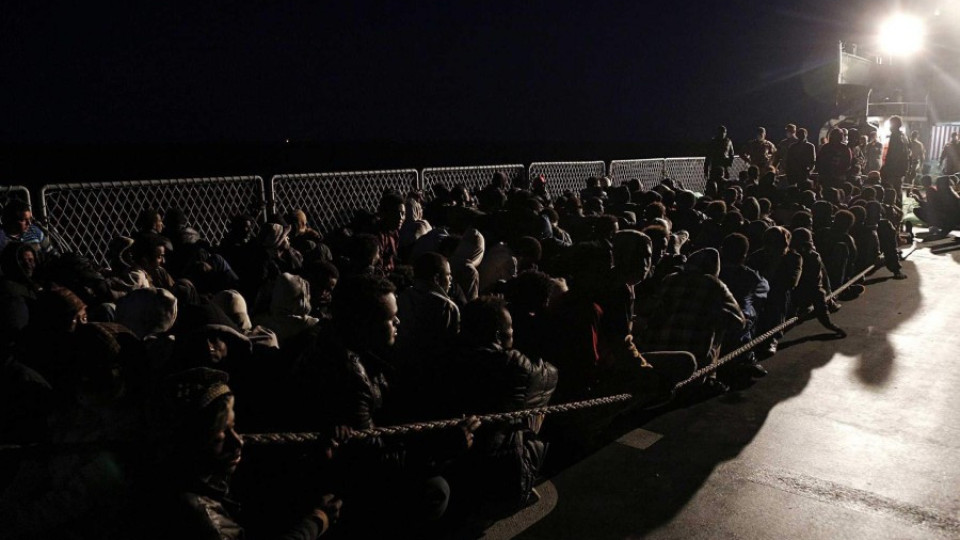 Петима арестувани за клане на бежански кораб в Италия | StandartNews.com