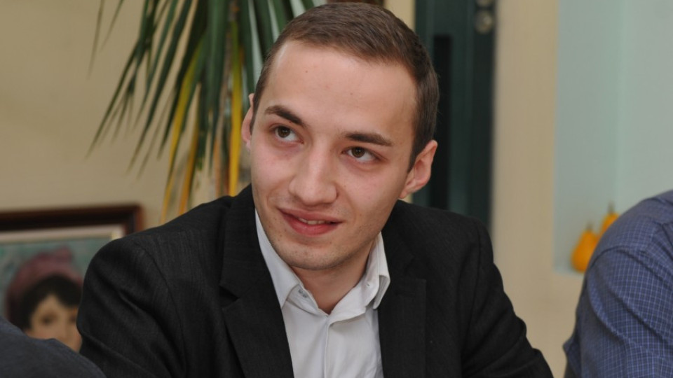Димитър Ганев: Плевнелиев не бива да угажда на партиите | StandartNews.com