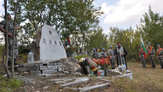 Стотици почетоха паметта на четирима офицери