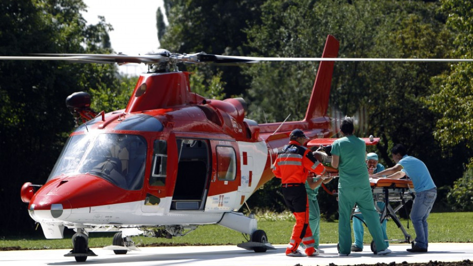 Две въздушни линейки за пациенти | StandartNews.com