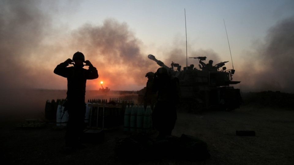 Израел и "Хамас" с 12 часа примирие след нощ на сблъсъци | StandartNews.com