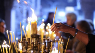 Отбелязваме деня на Св. Великомъченик Пантелеймон и Св. Седмочисленици