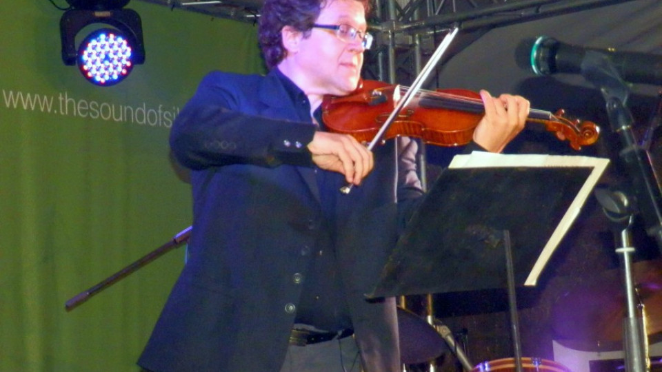 Цигулката на Ешкенази плака за сваления боинг | StandartNews.com