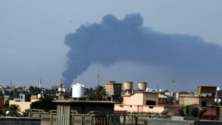 Пожар в петролен резервоар в Либия