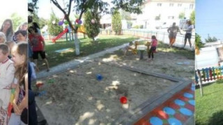 Деца играят на модерна площадка в с. Генерал Тодоров