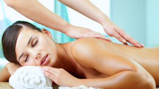 Лечебният масаж бори дископатия и лумбаго