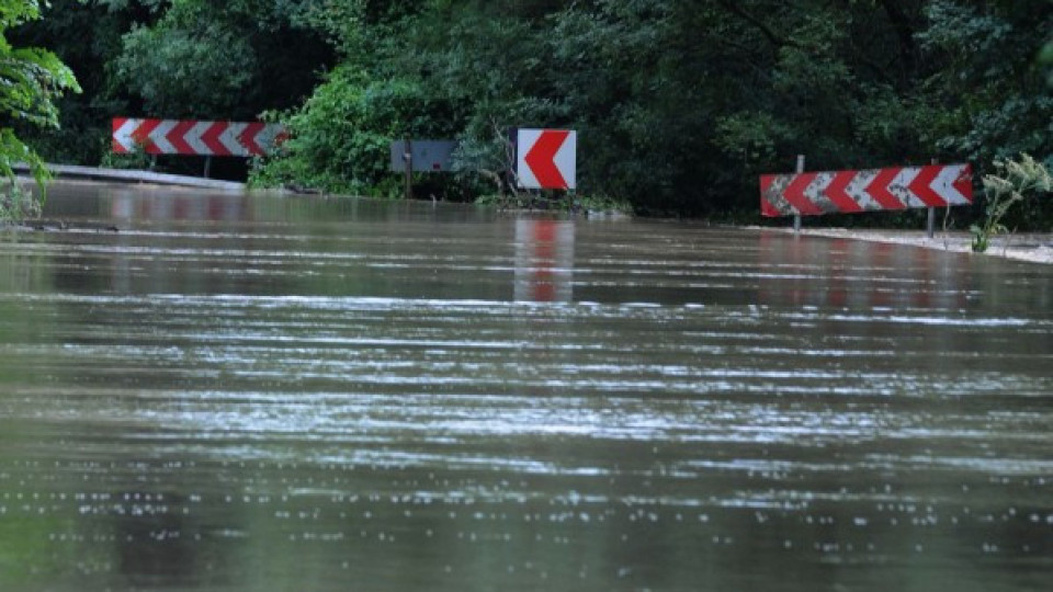 Събраха 90 хил. лв. за наводнените в Дебелец и Килифарево | StandartNews.com