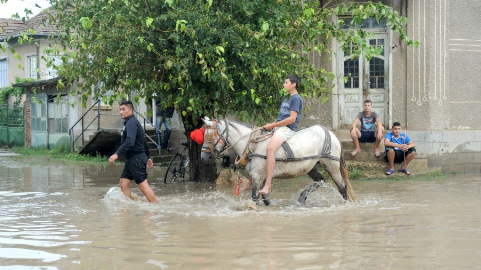 Потоп в Бяла Слатина (ОБЗОР) | StandartNews.com