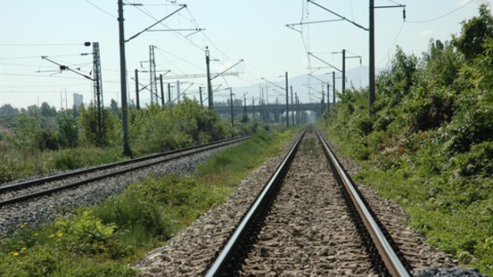 Влак прегази мъж на жп линия | StandartNews.com