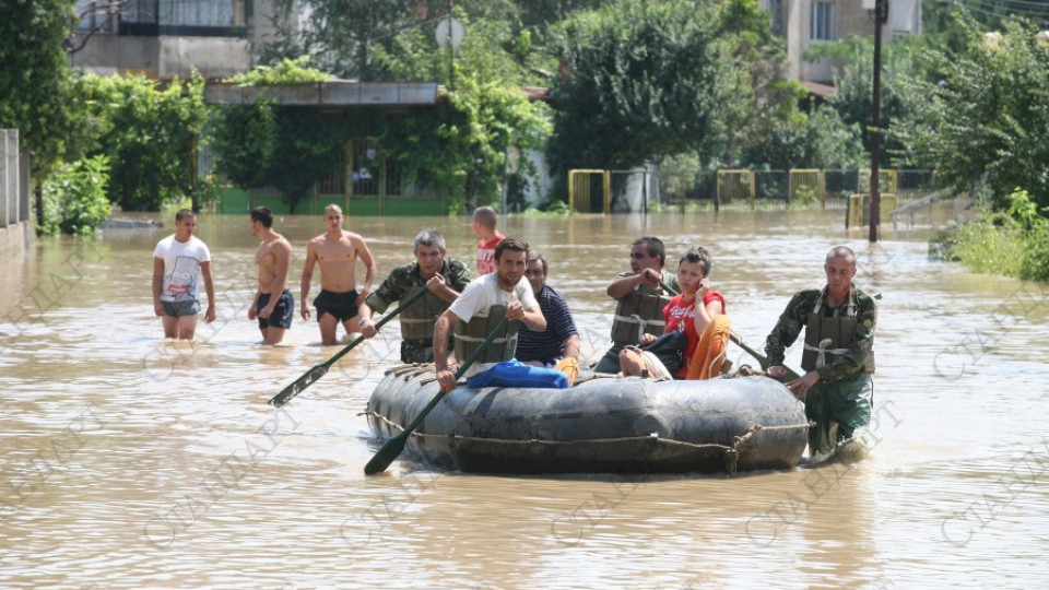 Водата в Мизия се оттегля, няма втора жертва | StandartNews.com