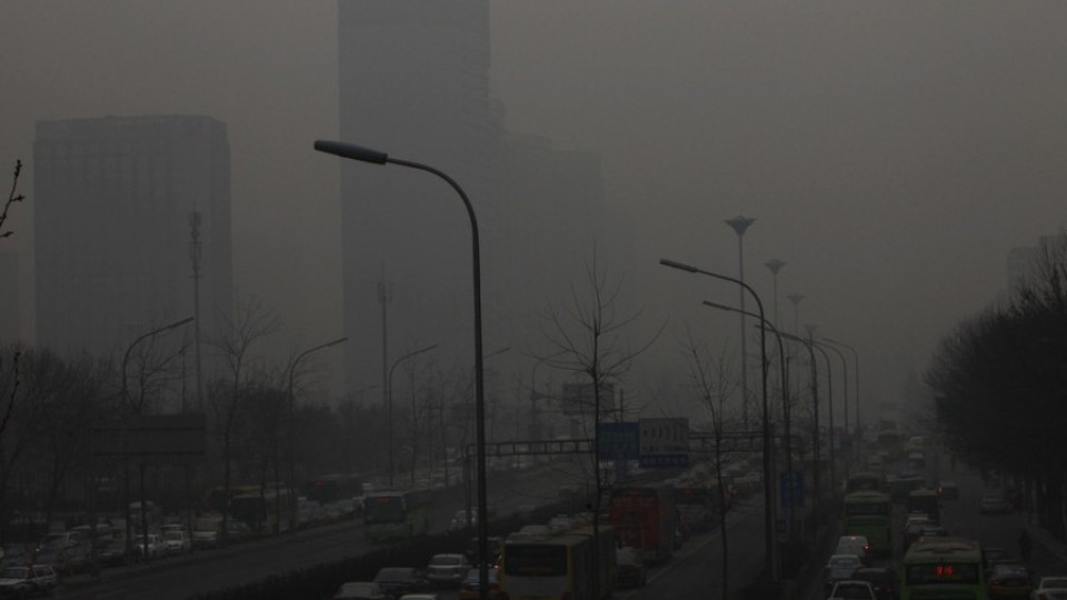 Пекин забранява употребата на въглища в шест основни квартала | StandartNews.com