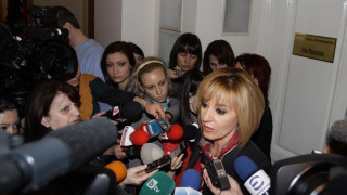 Манолова призова за политически неутрално служебно правителство