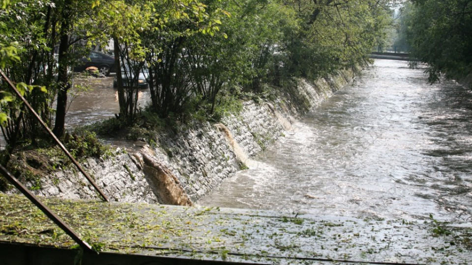 НИМХ: Повишението на реките продължава | StandartNews.com